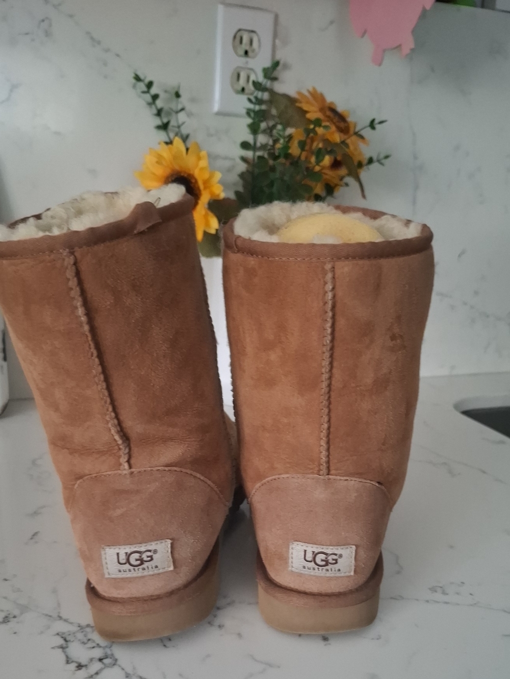UGG Womens Chestnut Classic Short Suede Shearling Boots - Picture 6 of 9